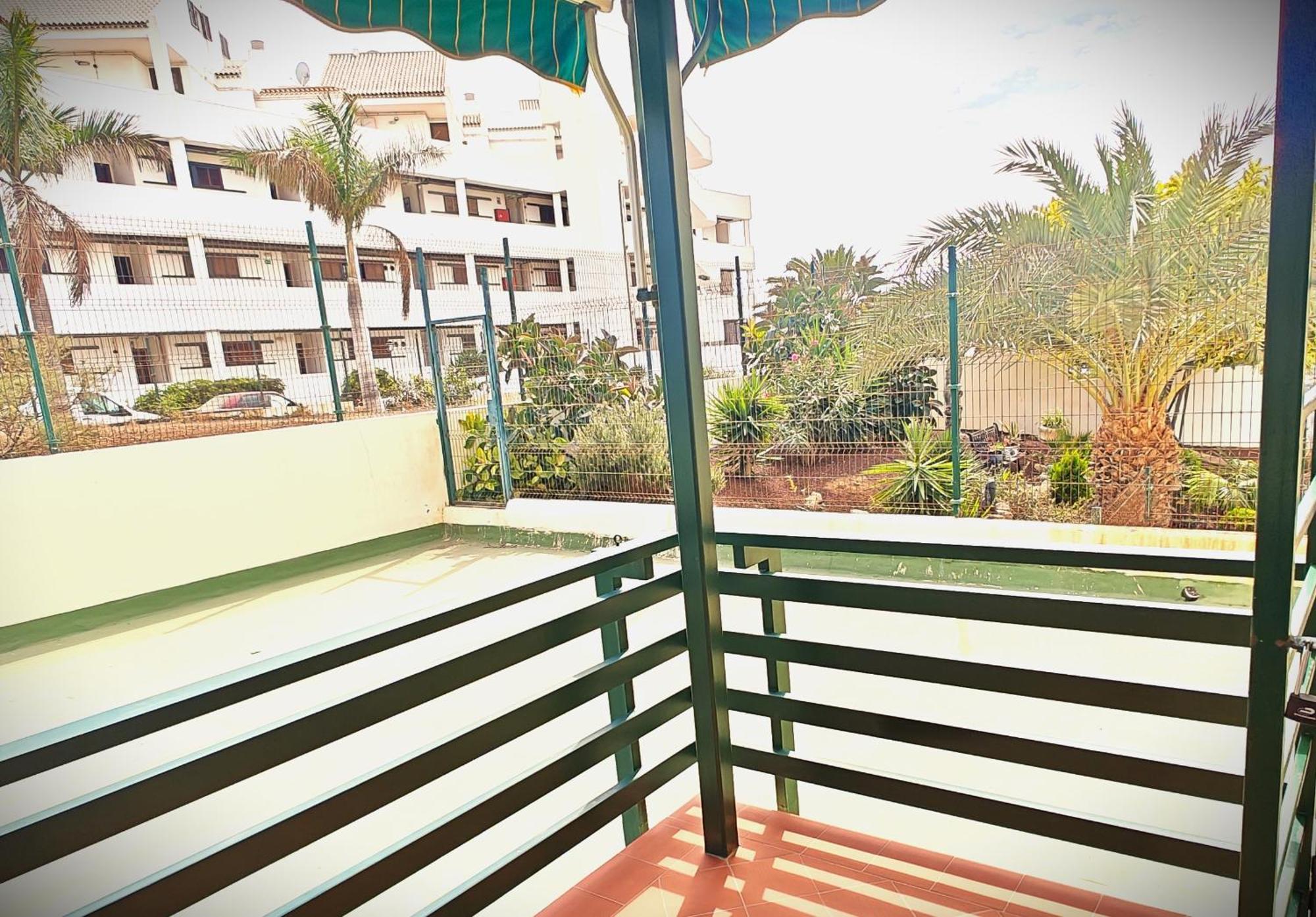 Sun Apartment - 3 Bedrooms, Priv Parking, Pool, Ac, Tv Channels, Fibre Net Los Cristianos (Tenerife) Exterior foto