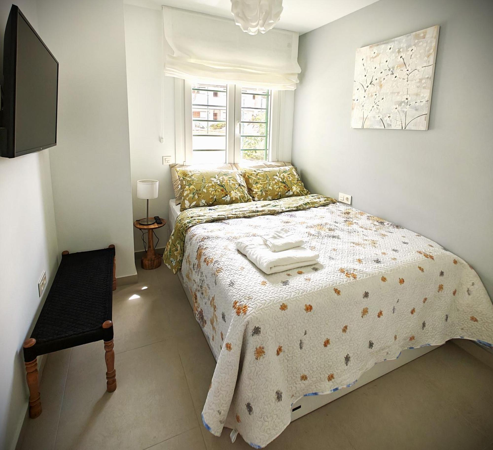 Sun Apartment - 3 Bedrooms, Priv Parking, Pool, Ac, Tv Channels, Fibre Net Los Cristianos (Tenerife) Exterior foto