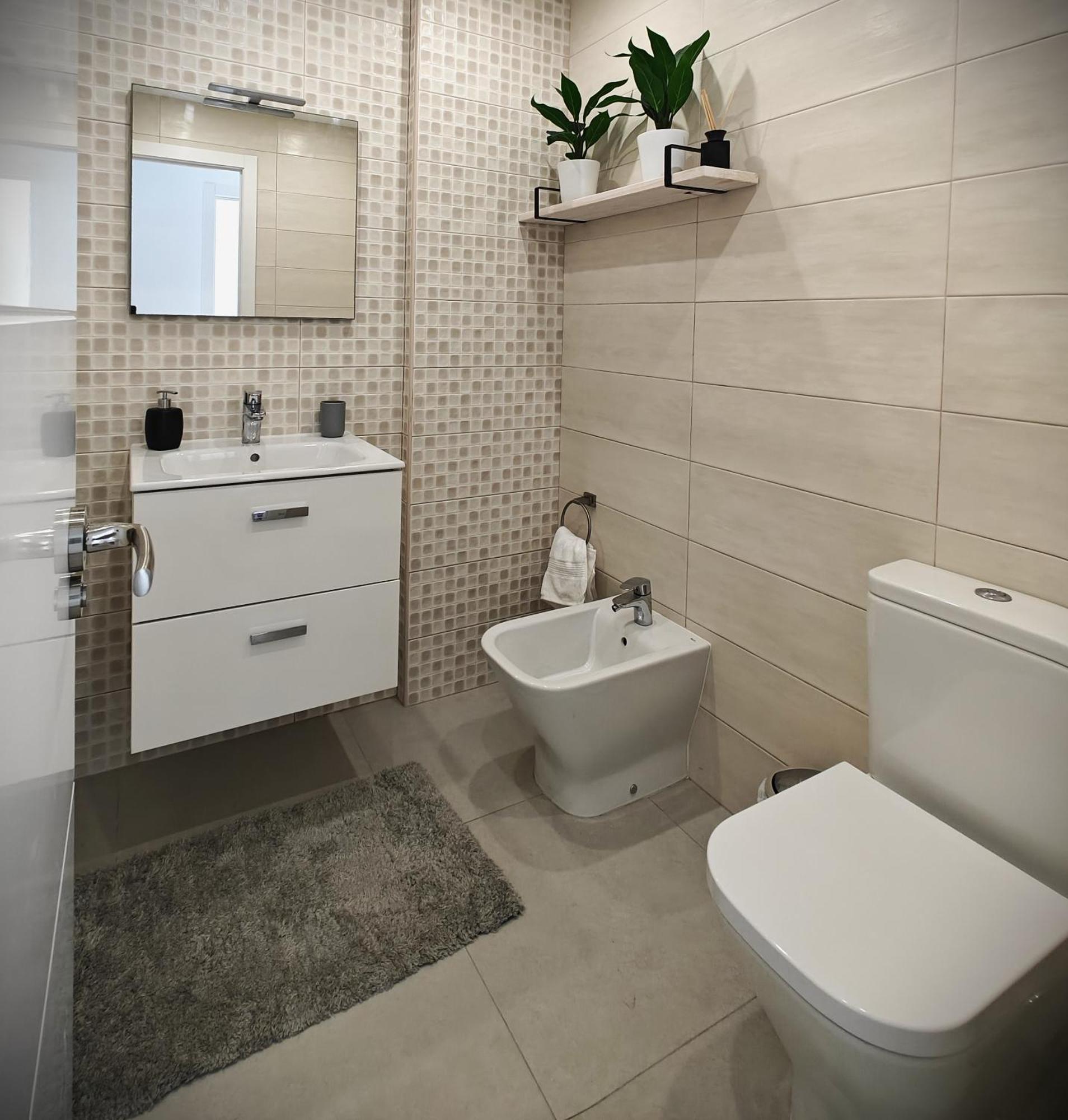 Sun Apartment - 3 Bedrooms, Priv Parking, Pool, Ac, Tv Channels, Fibre Net Los Cristianos (Tenerife) Exterior foto