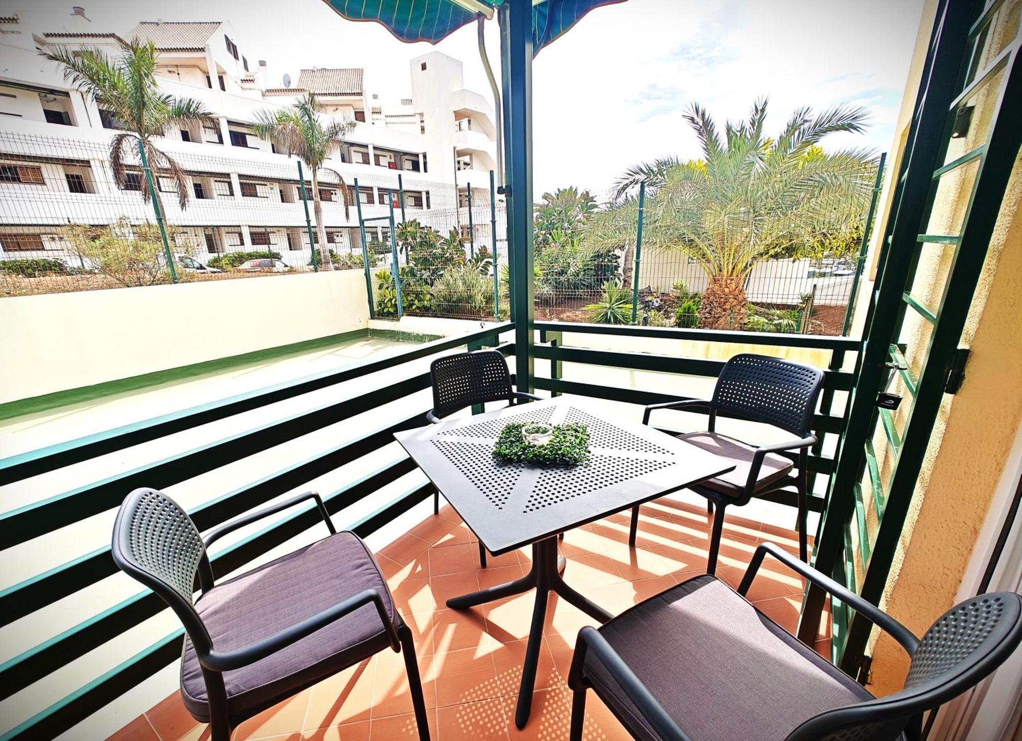 Sun Apartment - 3 Bedrooms, Priv Parking, Pool, Ac, Tv Channels, Fibre Net Los Cristianos (Tenerife) Exterior foto